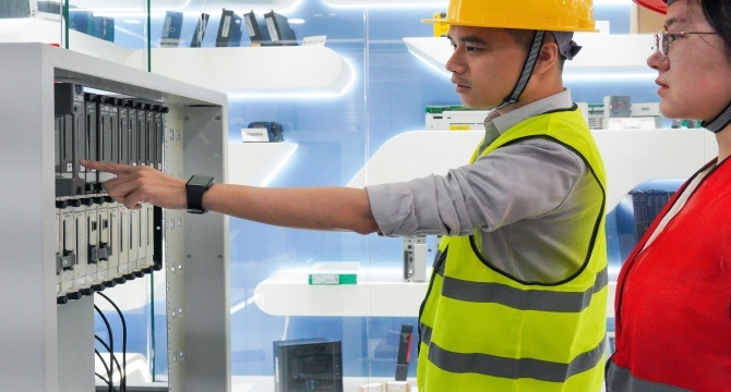  Industrial‑Grade 400V Three‑Phase High‑Power Servo Drive: Powering Next‑Generation Industrial Automation